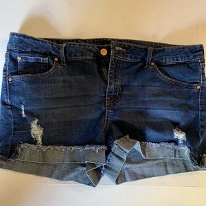 Celebrity Pink brand woman’s Jean shorts size 15